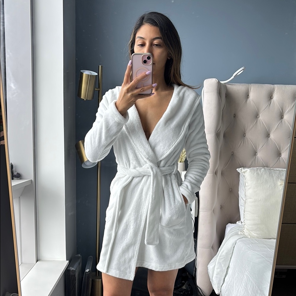 UGG White Plush Robe Wrap Style with Tie Belt